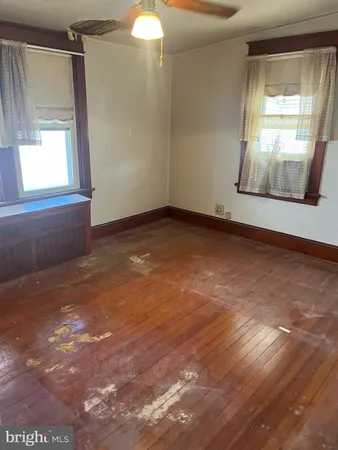 $69,900 | 321 South Vine Street, Mount Carmel, PA 17851