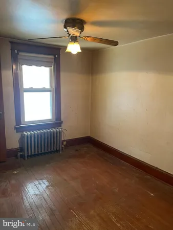 $69,900 | 321 South Vine Street, Mount Carmel, PA 17851
