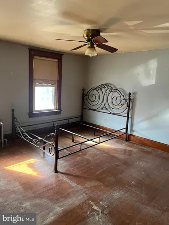 $69,900 | 321 South Vine Street, Mount Carmel, PA 17851