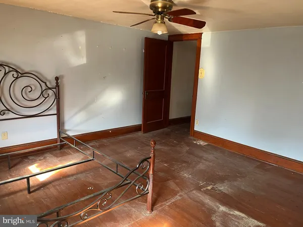 $69,900 | 321 South Vine Street, Mount Carmel, PA 17851