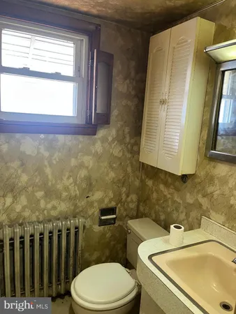 $69,900 | 321 South Vine Street, Mount Carmel, PA 17851