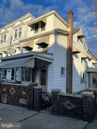 $69,900 | 321 South Vine Street, Mount Carmel, PA 17851