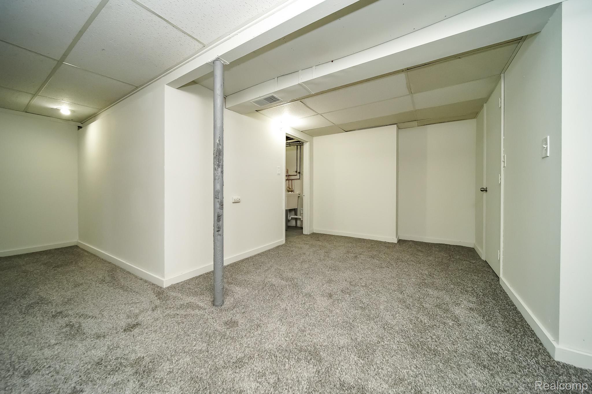 32100 Ruehle Avenue Warren, MI 48093 - Photo 43 of 54 DDS03610.jpg