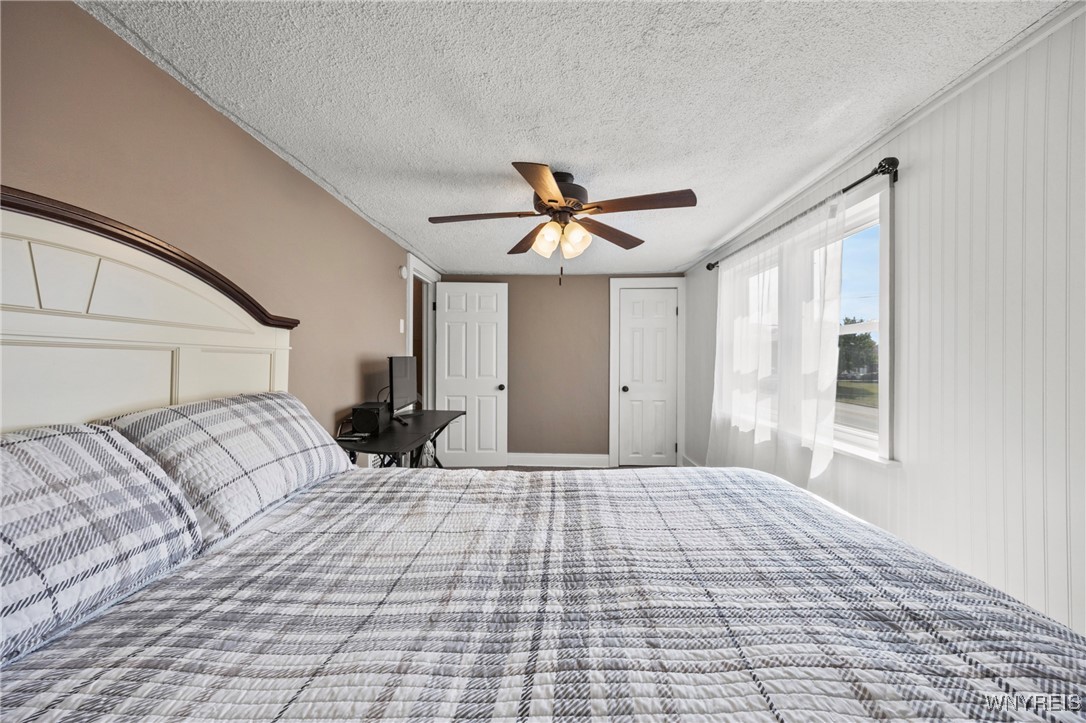 433 Borden Road Cheektowaga, NY 14043 - Photo 22 of 39