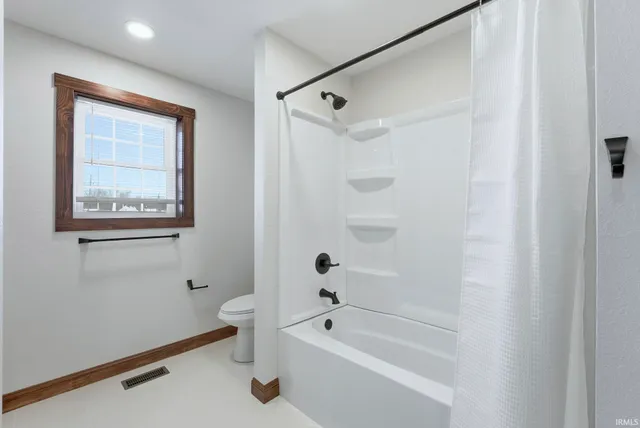 $259,900 | 12109 Water Street, Harlan, IN 46743