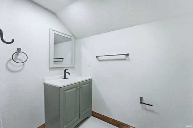 $259,900 | 12109 Water Street, Harlan, IN 46743