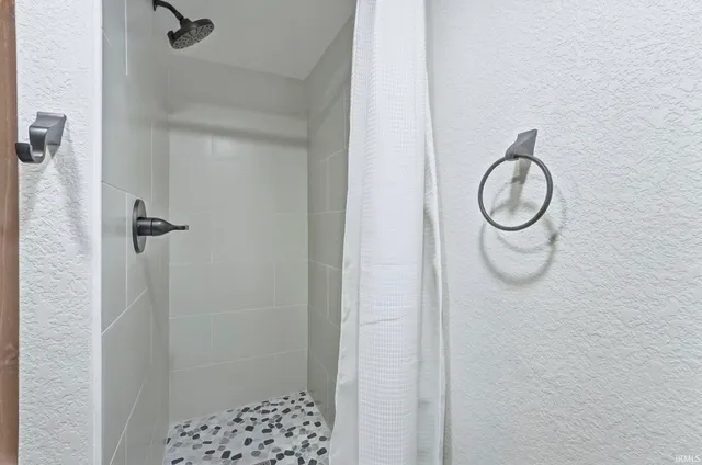 $259,900 | 12109 Water Street, Harlan, IN 46743