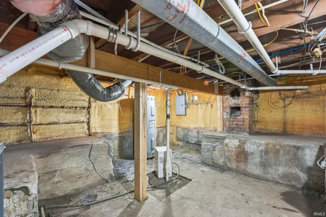 $259,900 | 12109 Water Street, Harlan, IN 46743