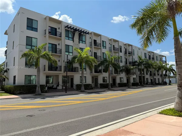 $455,000 | 8167 Northwest 41st Street, Unit E409, Doral, FL 33166