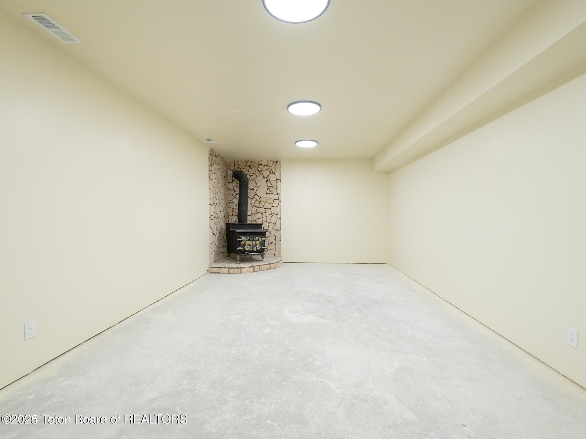 700 Pearl Street Jackson, WY 83001 - Photo 23 of 47 CRS07588 copy