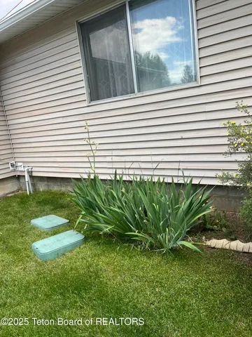 $2,220,000 | 700 Pearl Street, Jackson, WY 83001