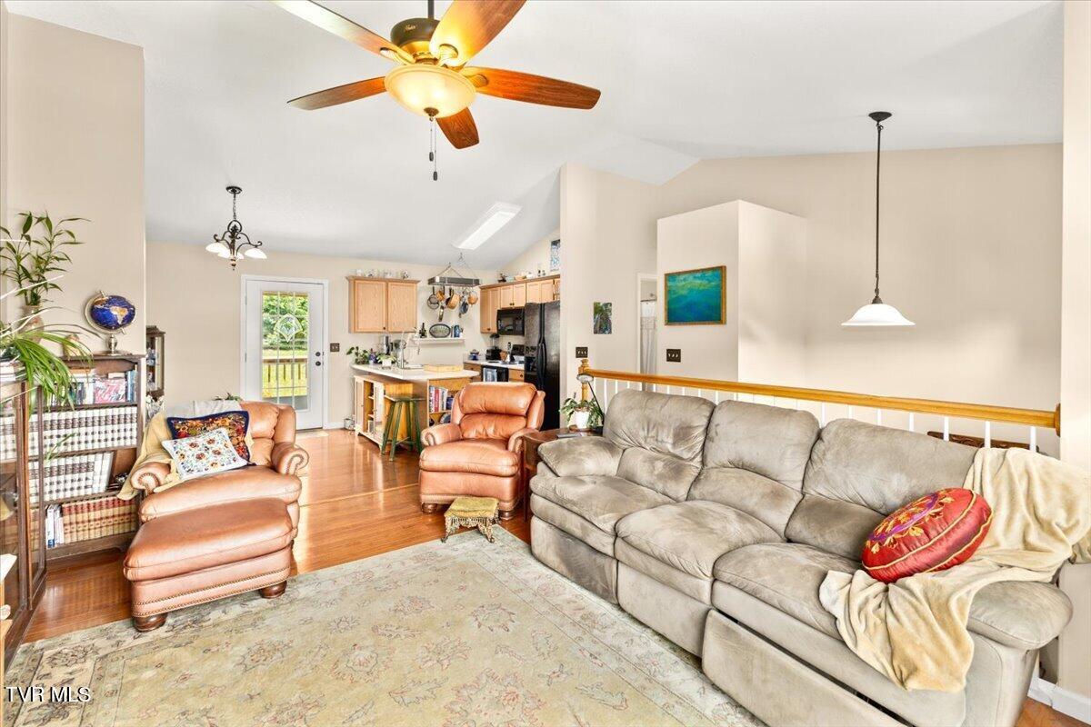 232 New Hope Road Jonesborough, TN 37659 - Photo 10 of 30 12-128A9798