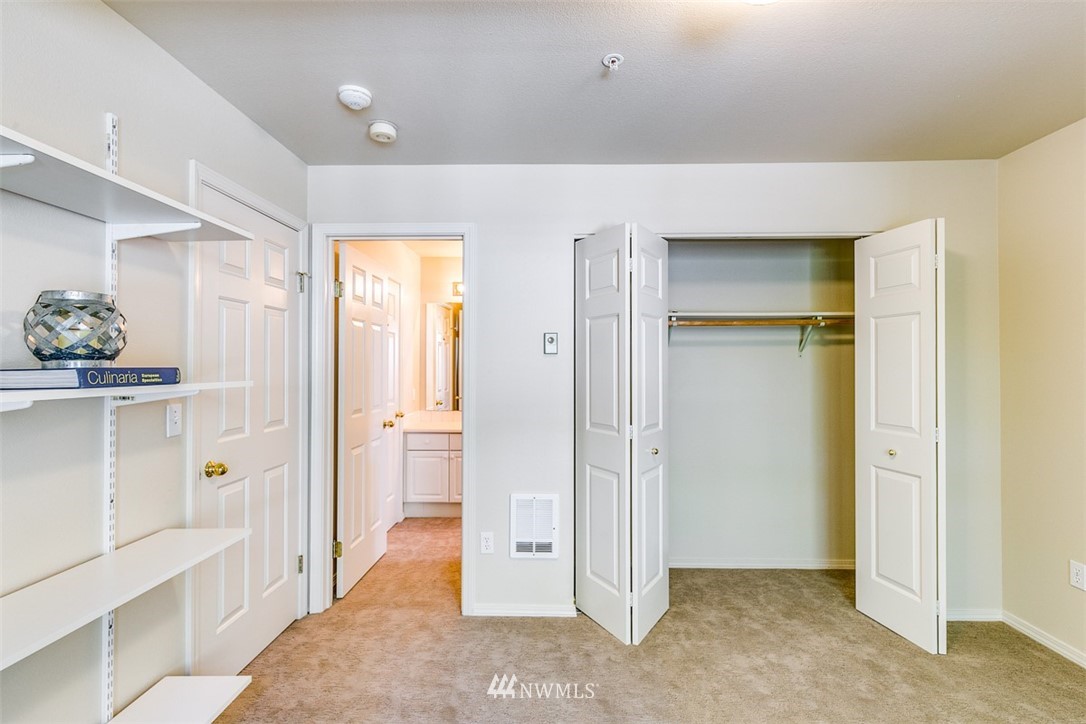 1240 Weaver Road Northwest, Unit B7 Bainbridge Island, WA 98110 - Photo 21 of 25 Gallery Image 21
