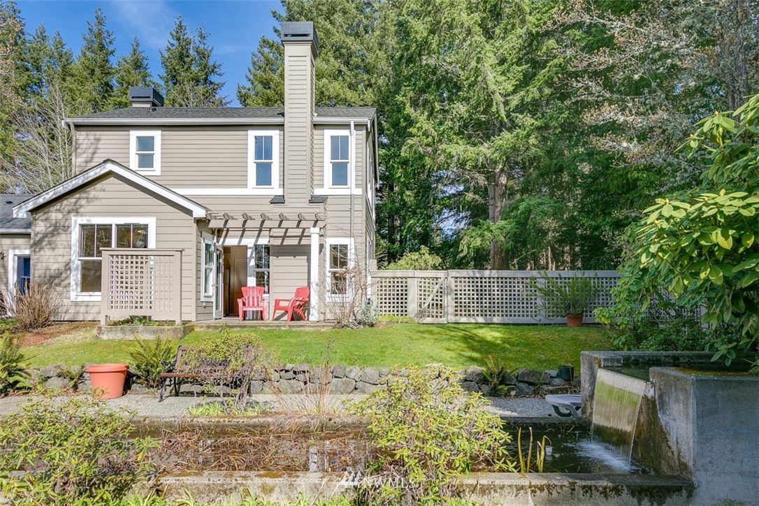 1240 Weaver Road Northwest, Unit B7 Bainbridge Island, WA 98110 - Photo 22 of 25 Gallery Image 22
