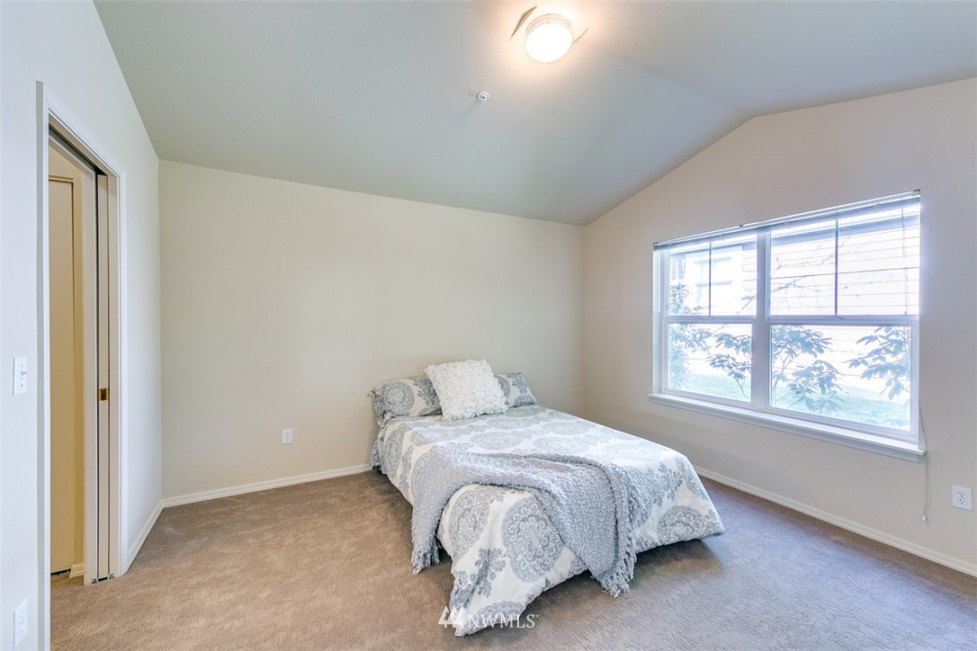 1240 Weaver Road Northwest, Unit B7 Bainbridge Island, WA 98110 - Photo 8 of 25 Gallery Image 8