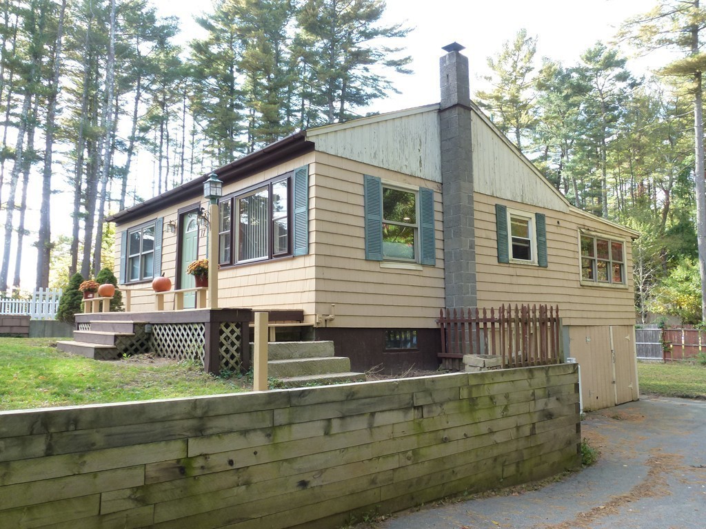 17 Dunbar Road Lakeville, MA 02347 - Photo 1 of 22 Gallery Image 1