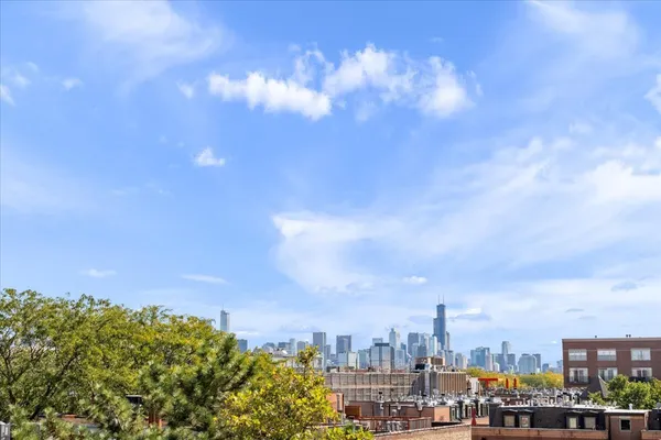 $3,300 | 2510 North Wayne Avenue, Unit 308, Chicago, IL 60614
