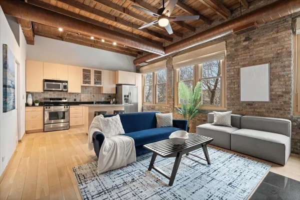 $3,300 | 2510 North Wayne Avenue, Unit 308, Chicago, IL 60614