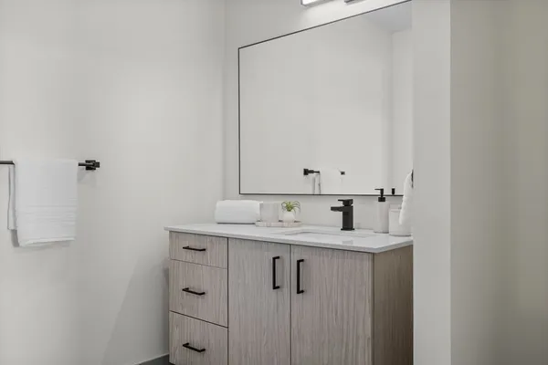 $685,000 | 203 Lowell Street, Unit 318, Wilmington, MA 01887