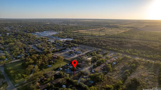 $63,000 | 11 Rosebud Circle, Uvalde, TX 78801