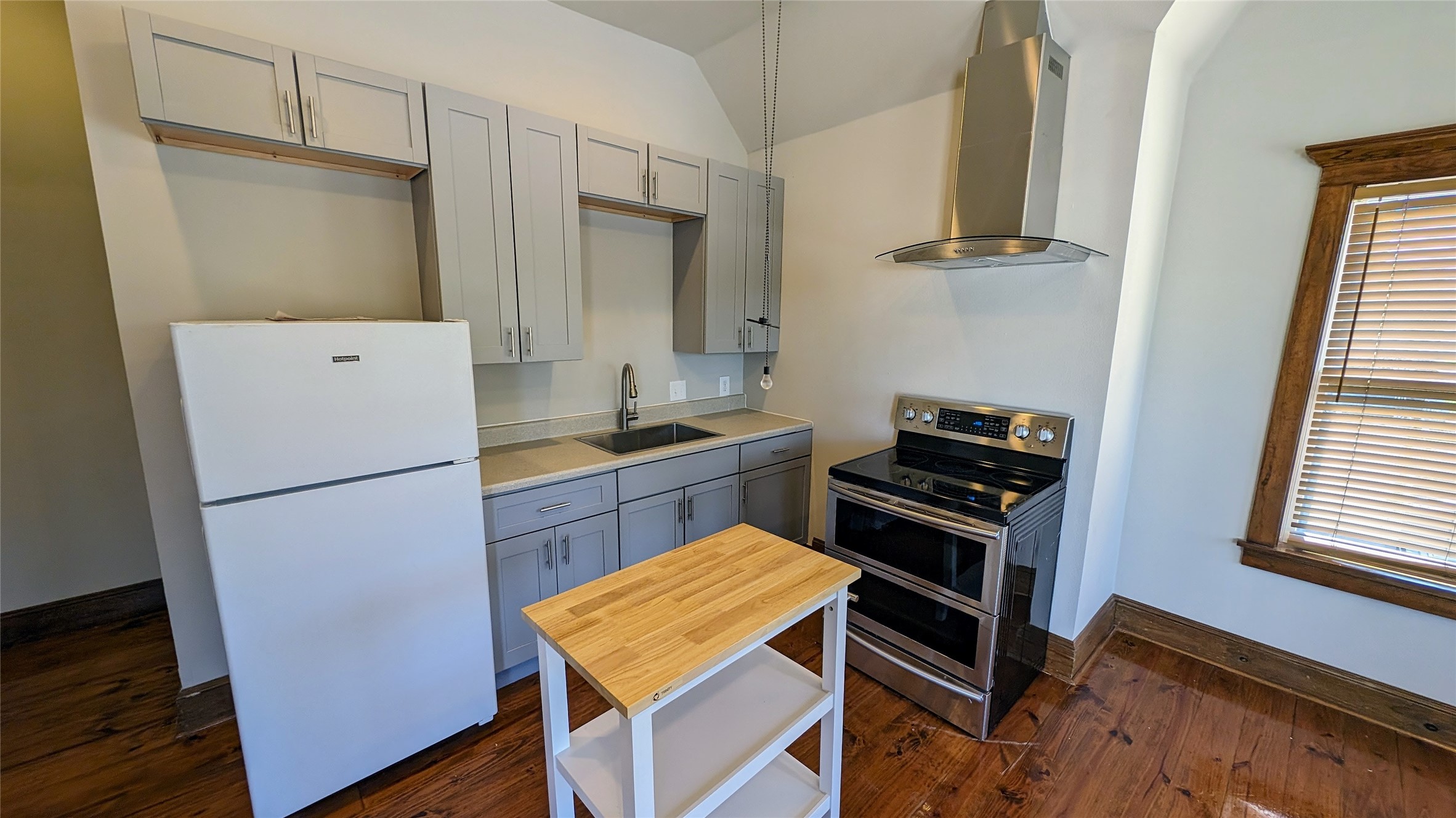 702 Paschall Street, Unit B Houston, TX 77009 - Photo 6 of 27