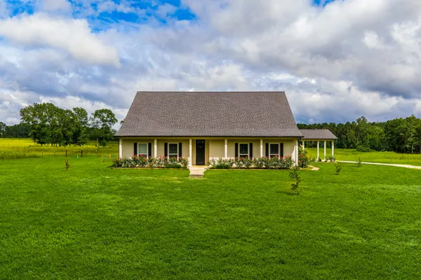 $1,300,000 | 2654 Darden Road, Livingston, TX 77351