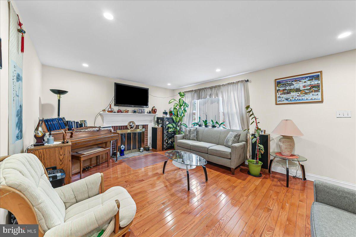 113 Glendale Road Havertown, PA 19083 - Photo 4 of 29