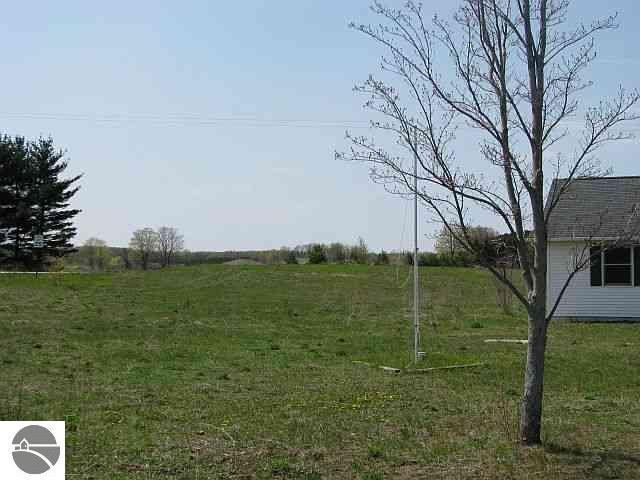8226 Kingsley Road Kingsley, MI 49649 - Photo 15 of 15 1692100-14.JPG
