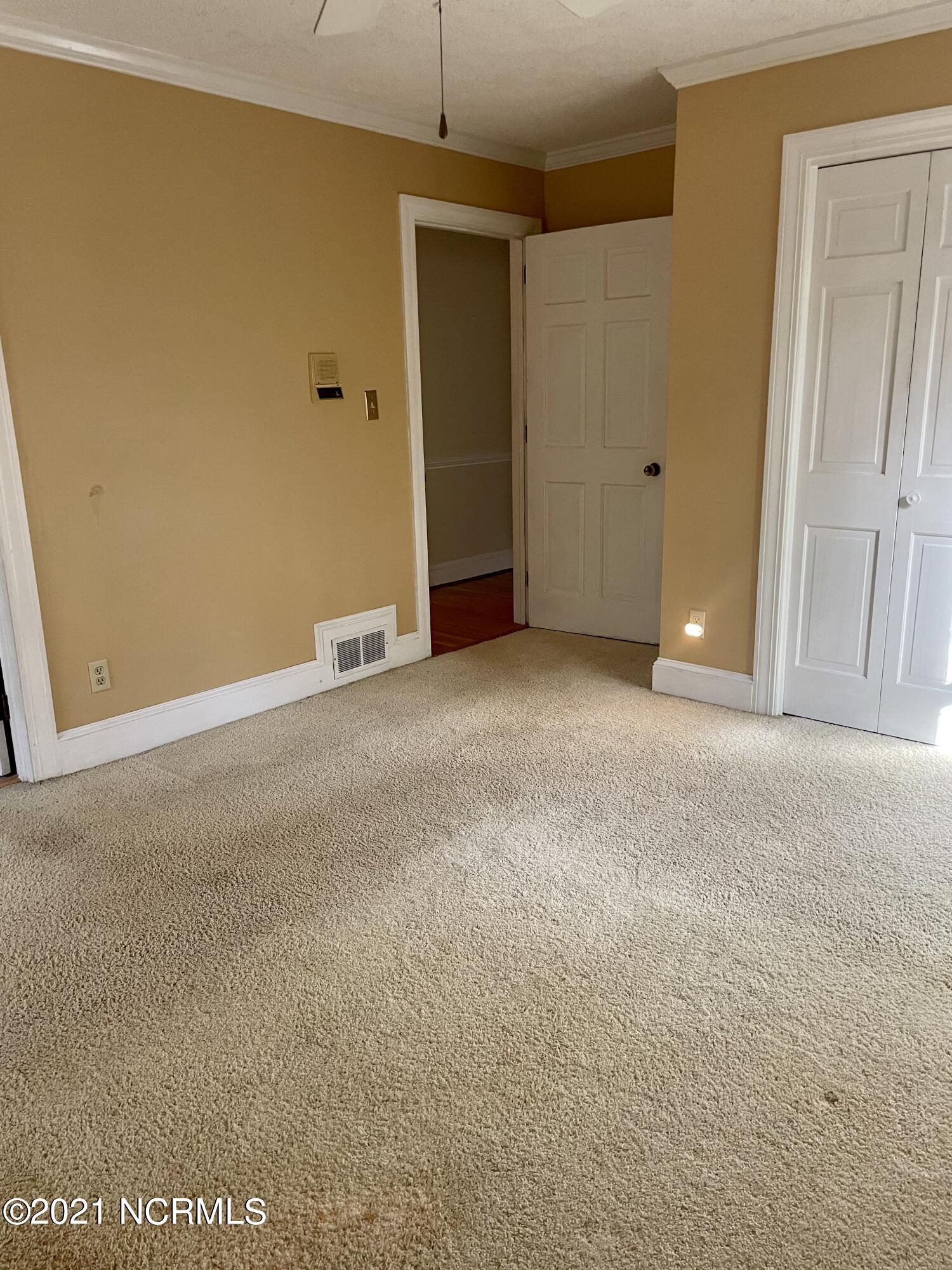 318 King George Road Greenville, NC 27858 - Photo 12 of 25 Primary Bedroom