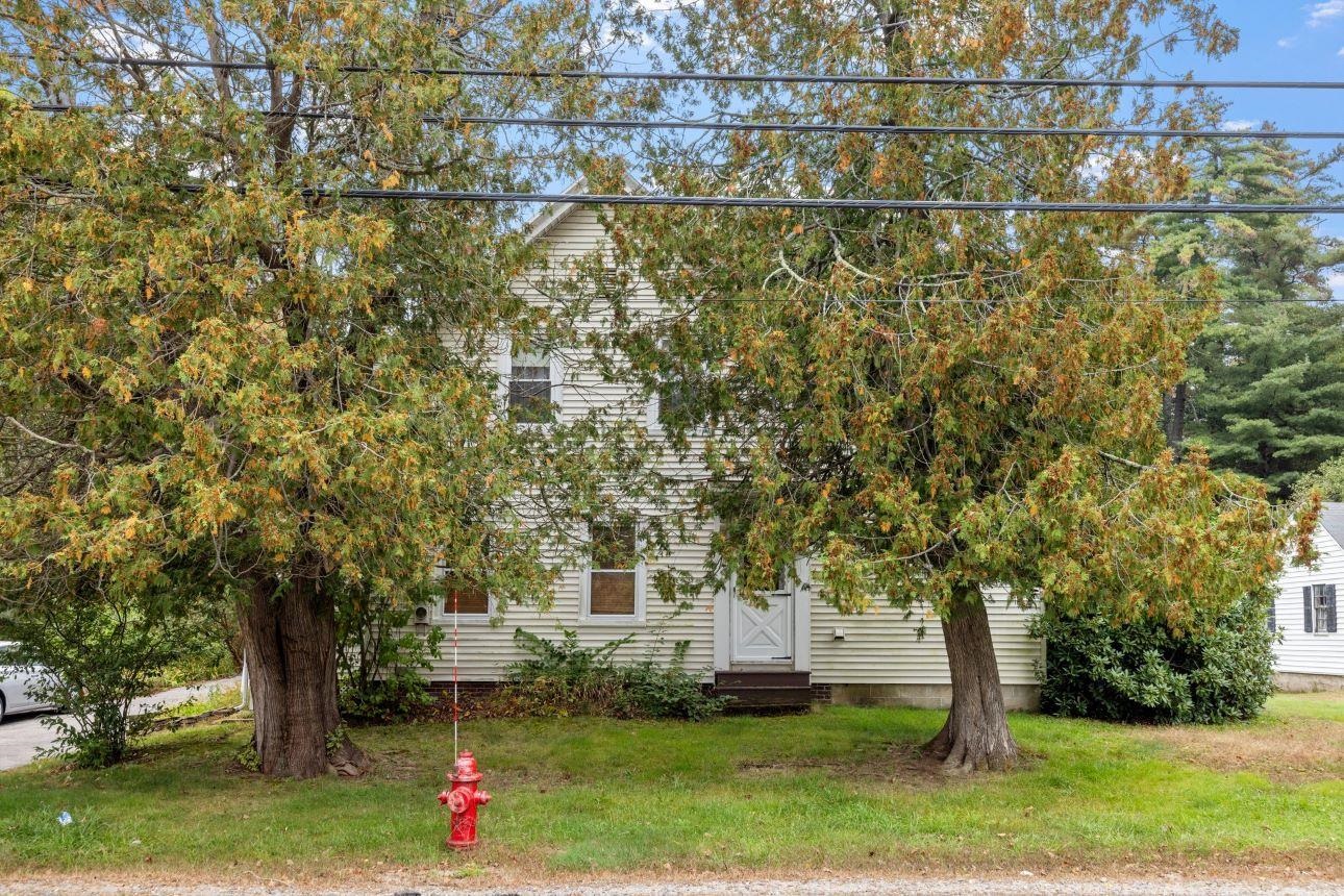 434 Portland Street Rochester, NH 03867 - Photo 2 of 34