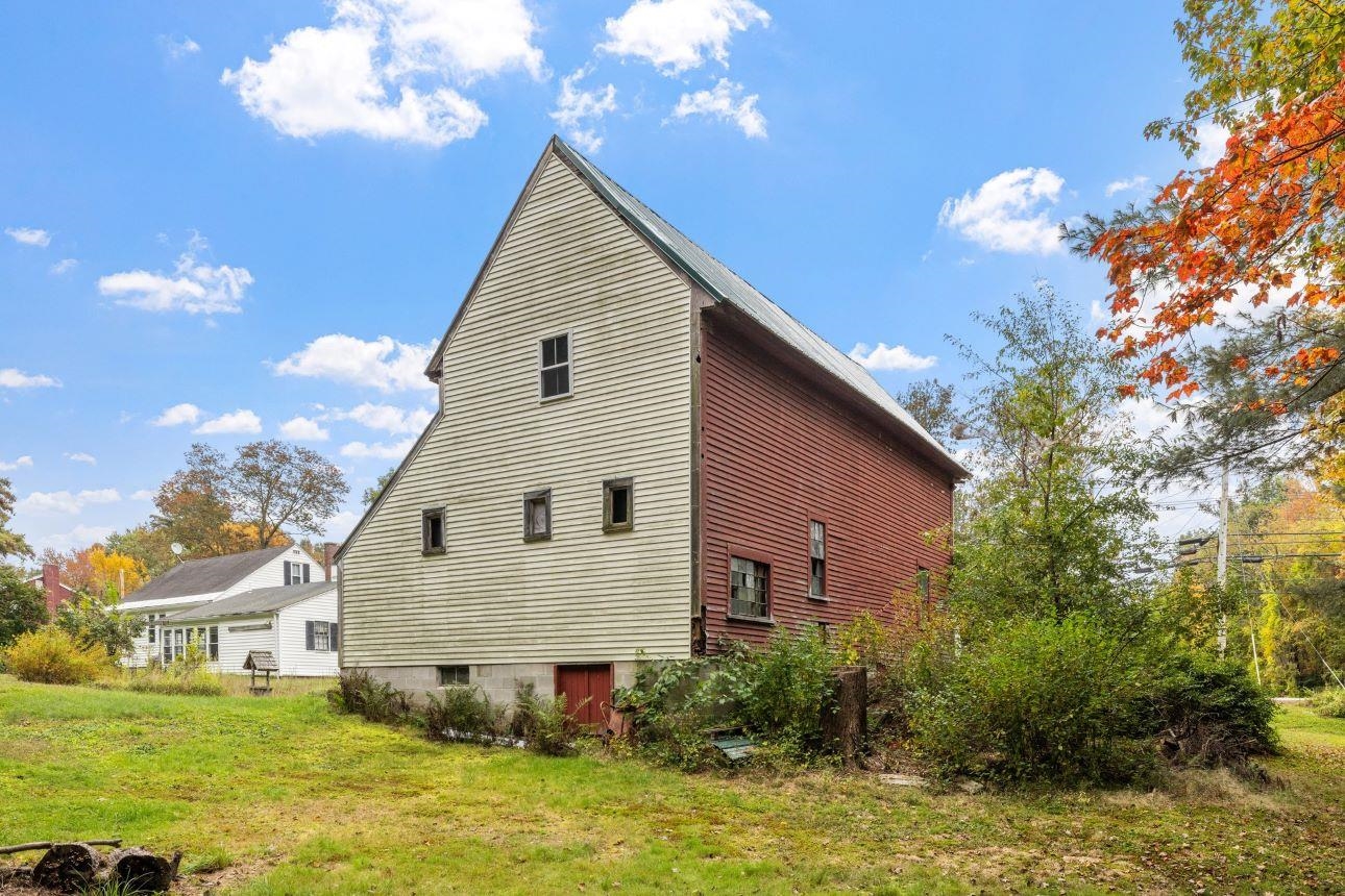 434 Portland Street Rochester, NH 03867 - Photo 25 of 34