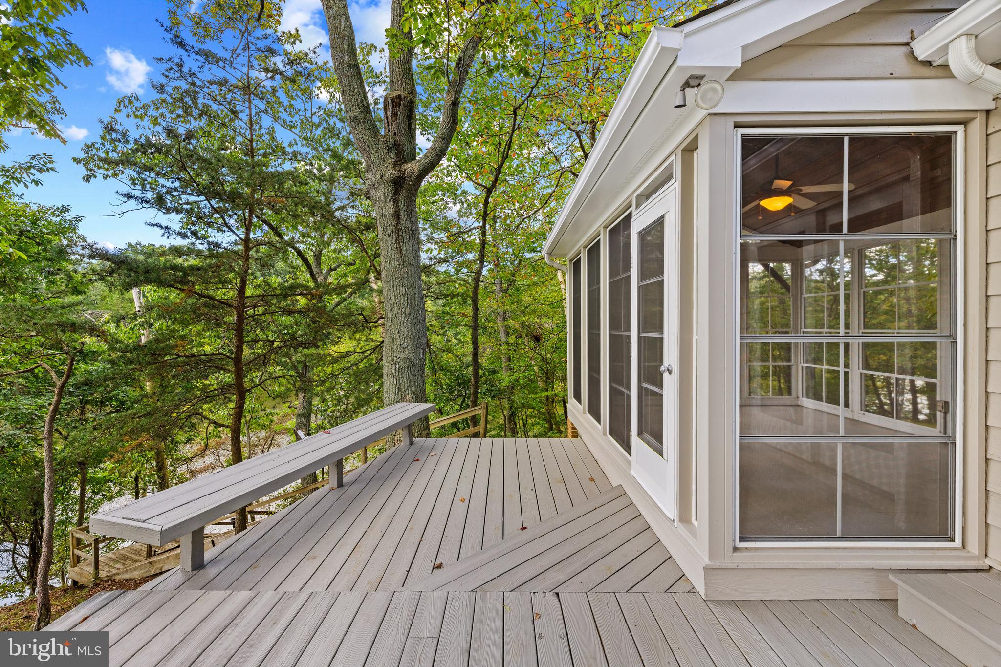 105 Wallace Manor Road Edgewater, MD 21037 - Photo 12 of 35 Indoor and outdoor living