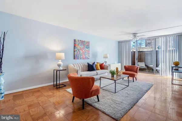 $2,100 | 3001 Veazey Terrace Northwest, Unit 528, Washington, DC 20008