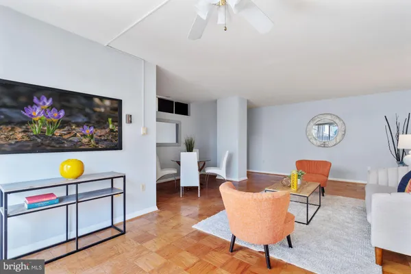 $2,100 | 3001 Veazey Terrace Northwest, Unit 528, Washington, DC 20008