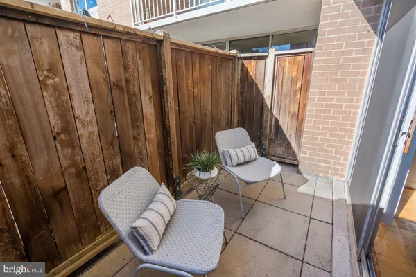 $2,100 | 3001 Veazey Terrace Northwest, Unit 528, Washington, DC 20008
