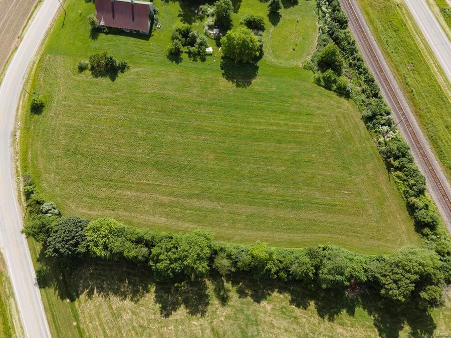 11765 Highland Road Highland, IL 62249 - Photo 4 of 6