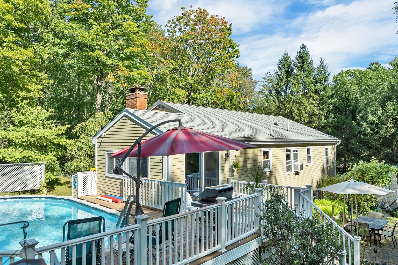 33 Gale Village Road Newton, NH 03858 - Photo 10 of 57 Gallery Image 10