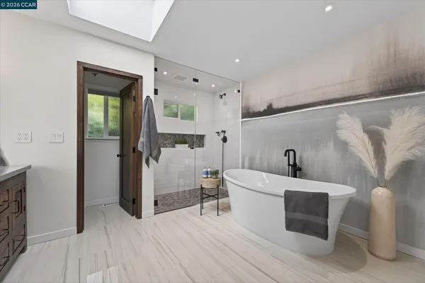 $2,450,000 | 10 Greenwood Court, Orinda, CA 94563