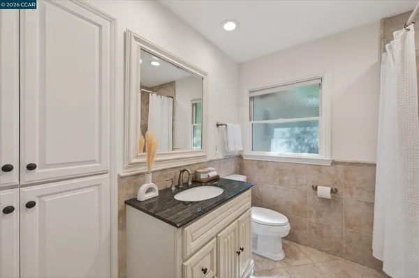 $2,450,000 | 10 Greenwood Court, Orinda, CA 94563