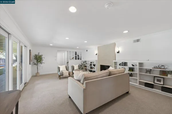 $2,450,000 | 10 Greenwood Court, Orinda, CA 94563