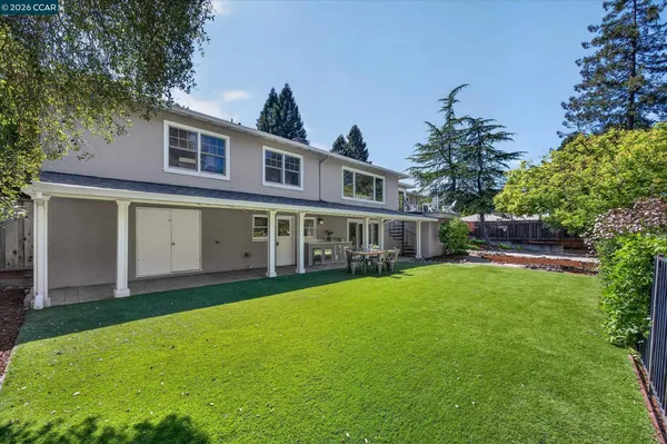 $2,450,000 | 10 Greenwood Court, Orinda, CA 94563