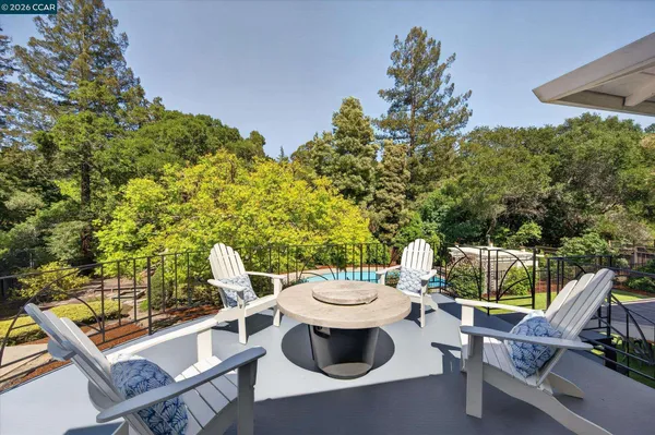 $2,450,000 | 10 Greenwood Court, Orinda, CA 94563