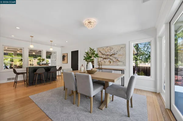 $2,450,000 | 10 Greenwood Court, Orinda, CA 94563