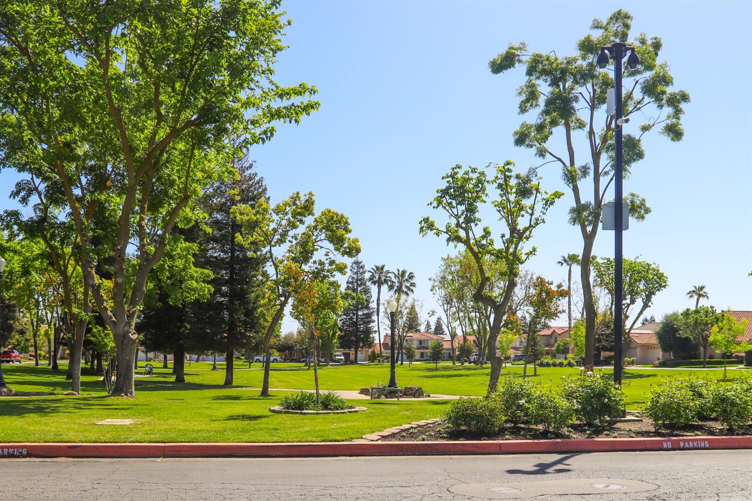 118 Gable Way Madera, CA 93637 - Photo 2 of 34