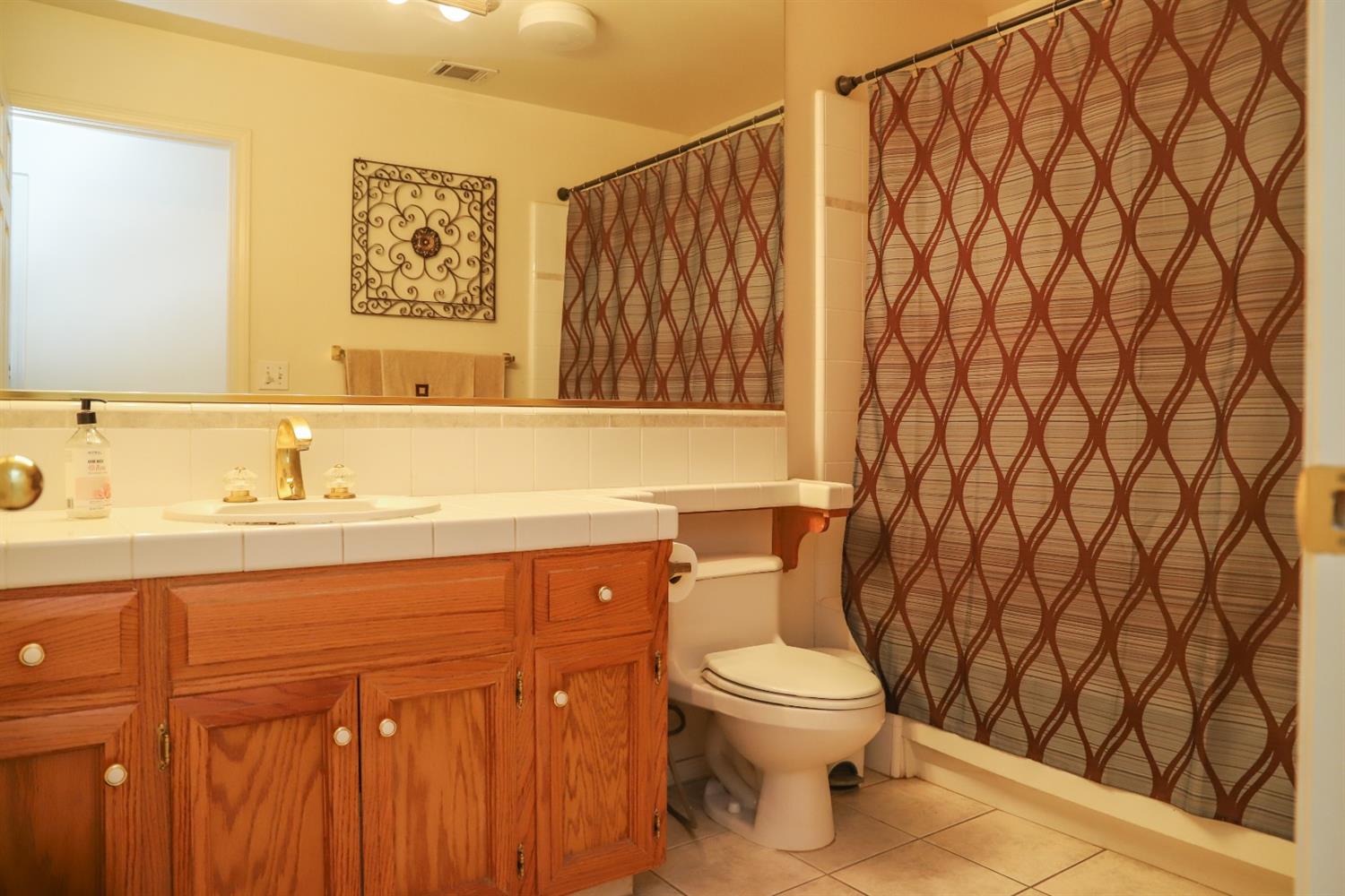 118 Gable Way Madera, CA 93637 - Photo 12 of 34