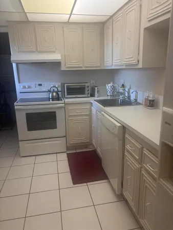 $2,200 | Undisclosed Address, Boca Raton, FL 33487