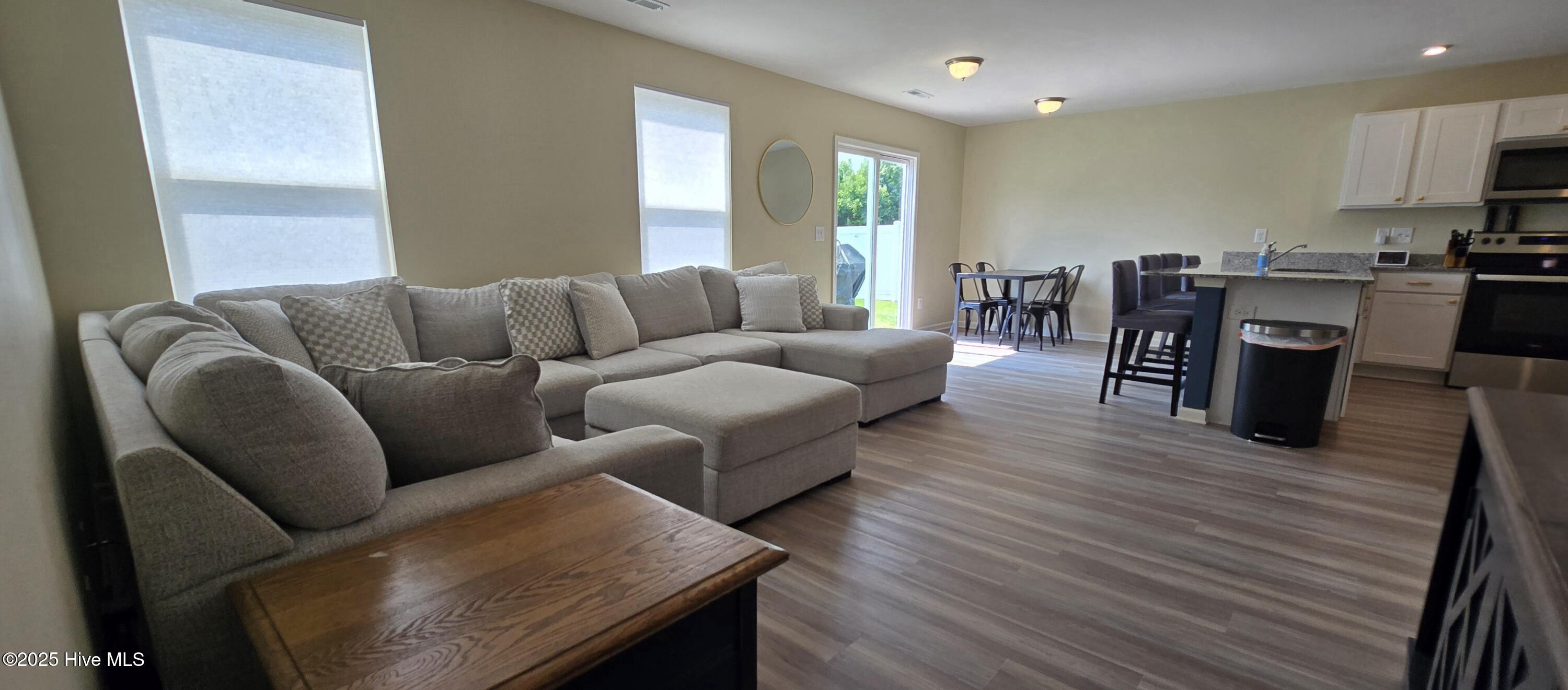 3191 Streamside Lane Winterville, NC 28590 - Photo 14 of 39 Livingroom