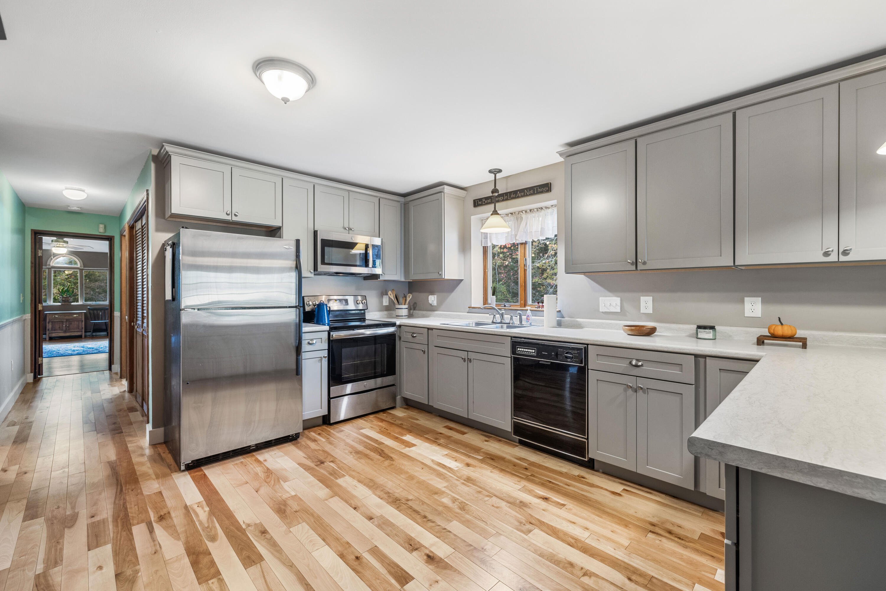 742 River Road Buxton, ME 04093 - Photo 5 of 38 3G0A2011