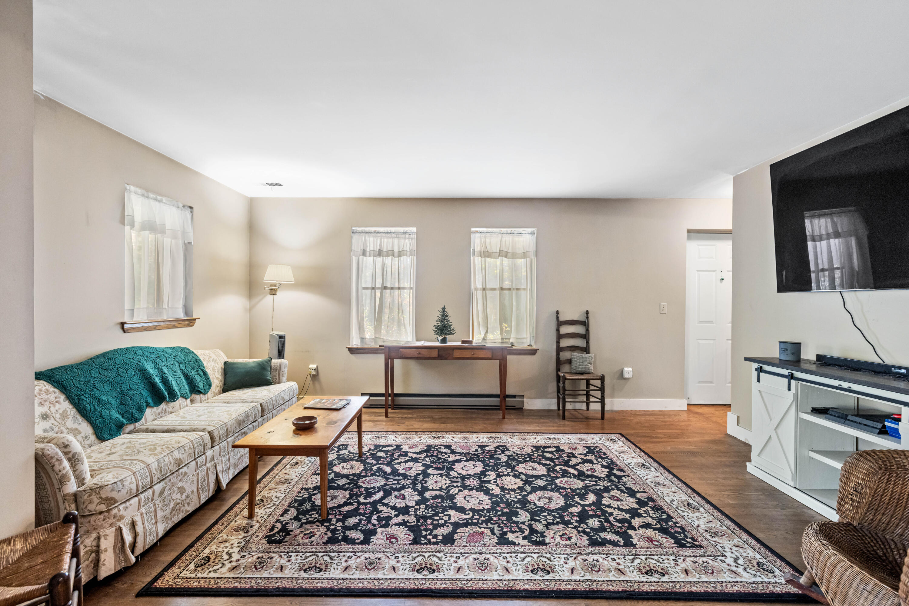 742 River Road Buxton, ME 04093 - Photo 9 of 38 3G0A1969