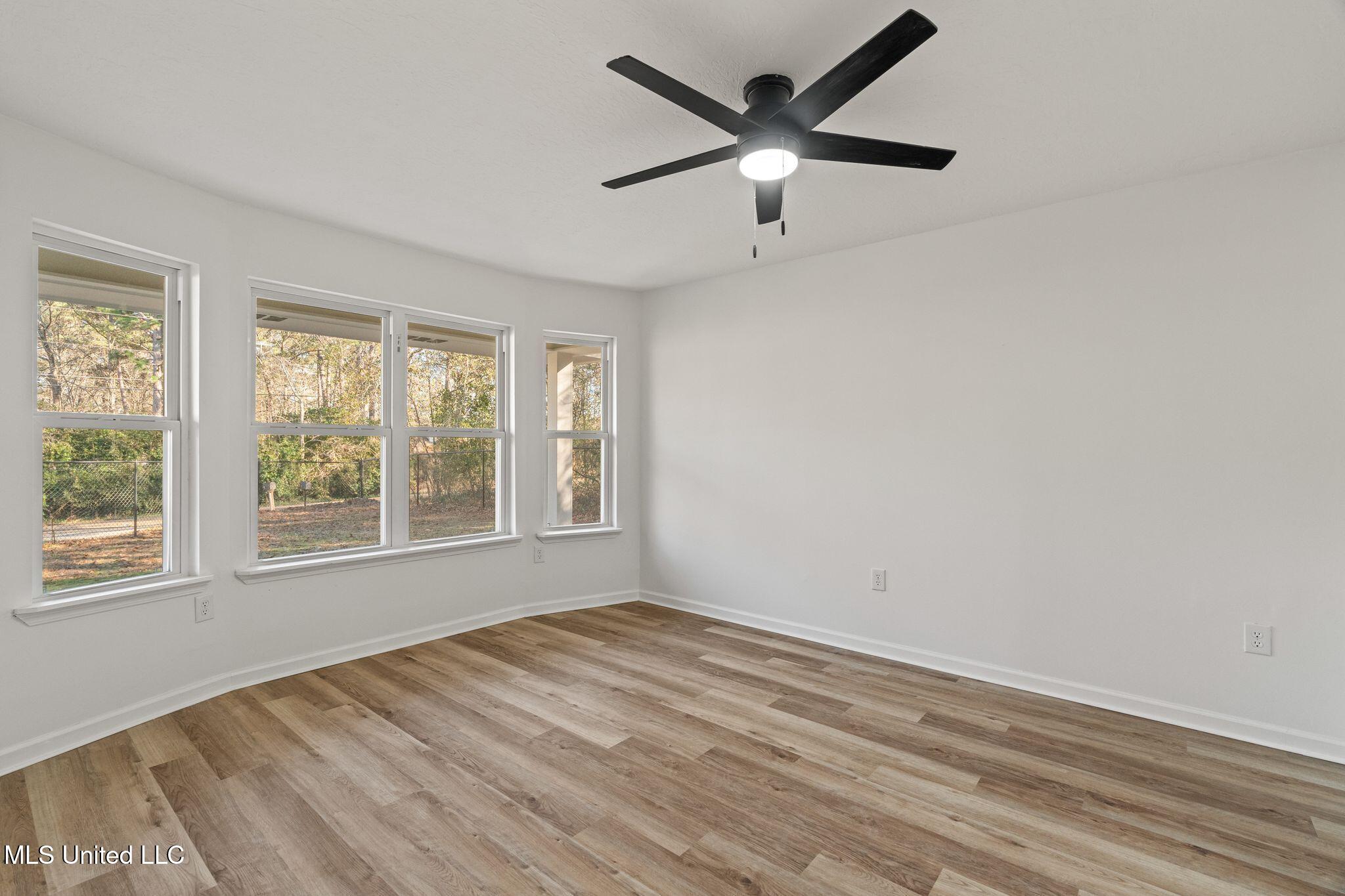 1013 Parker Road Hattiesburg, MS 39402 - Photo 17 of 32 1013_Parker_Rd-17